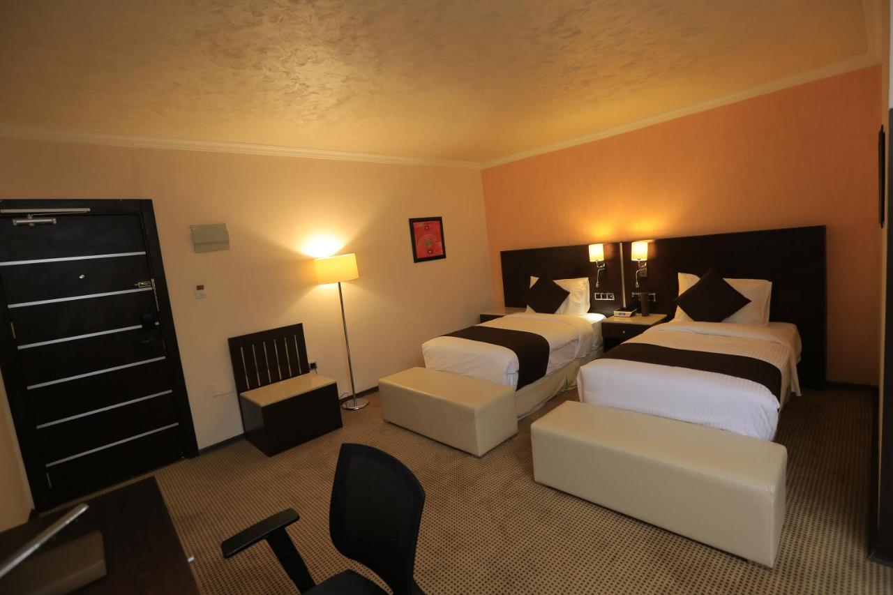 Cassiopeia Hotel Адис Абеба Екстериор снимка