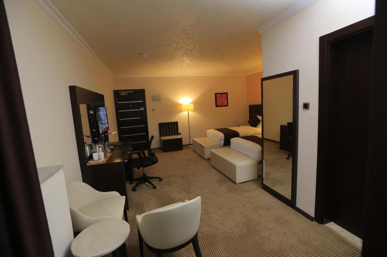 Cassiopeia Hotel Адис Абеба Екстериор снимка