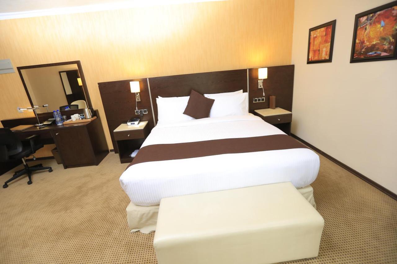 Cassiopeia Hotel Адис Абеба Екстериор снимка