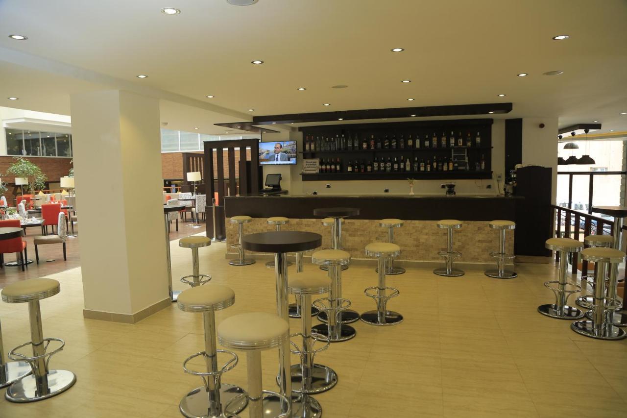 Cassiopeia Hotel Адис Абеба Екстериор снимка