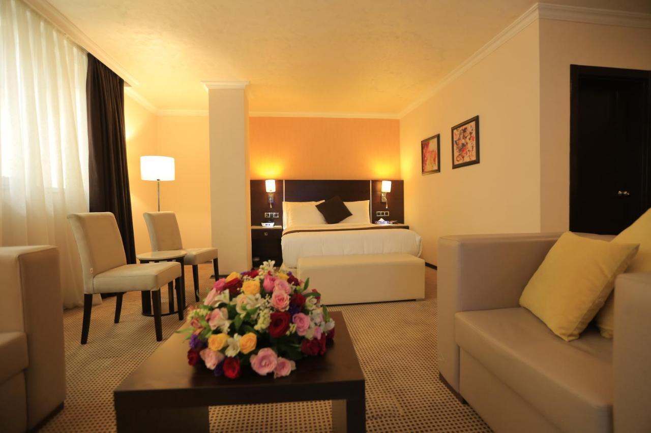 Cassiopeia Hotel Адис Абеба Екстериор снимка