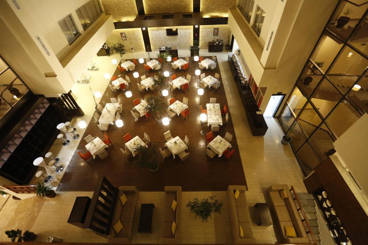 Cassiopeia Hotel Адис Абеба Екстериор снимка