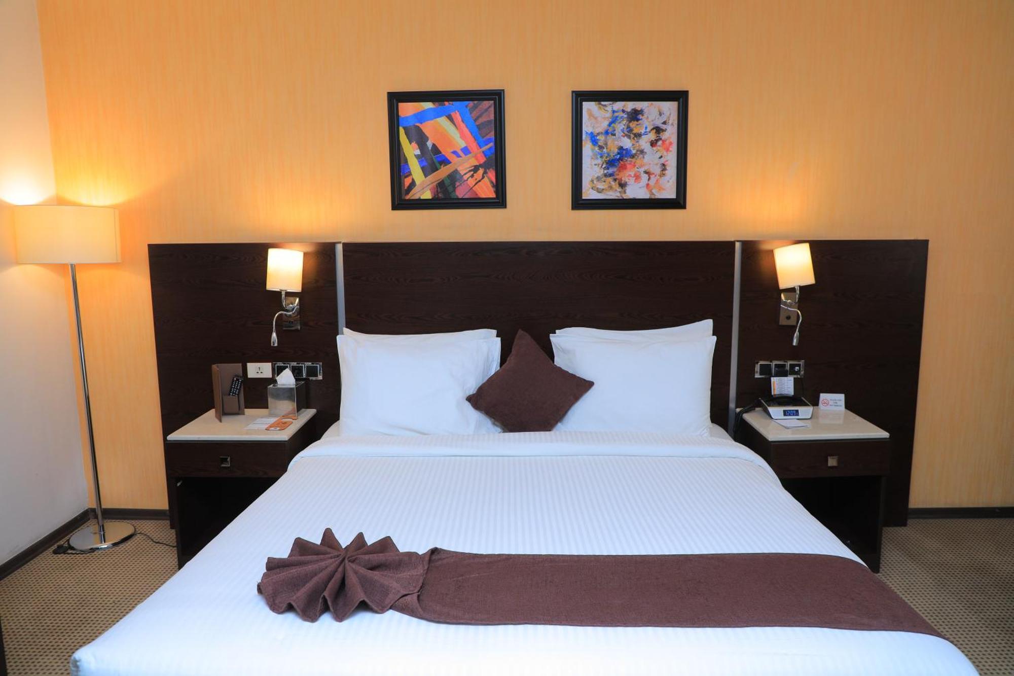 Cassiopeia Hotel Адис Абеба Екстериор снимка
