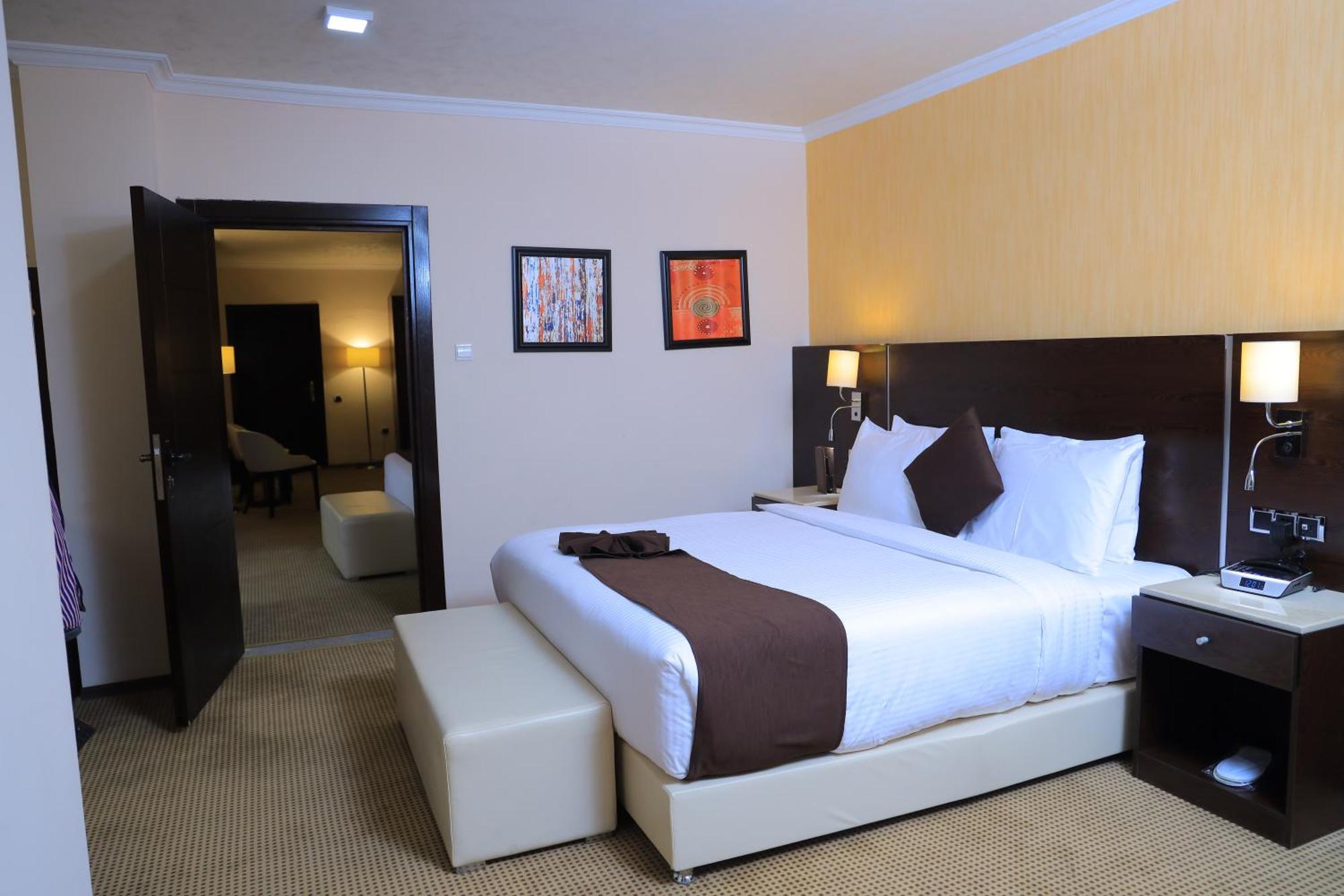 Cassiopeia Hotel Адис Абеба Екстериор снимка
