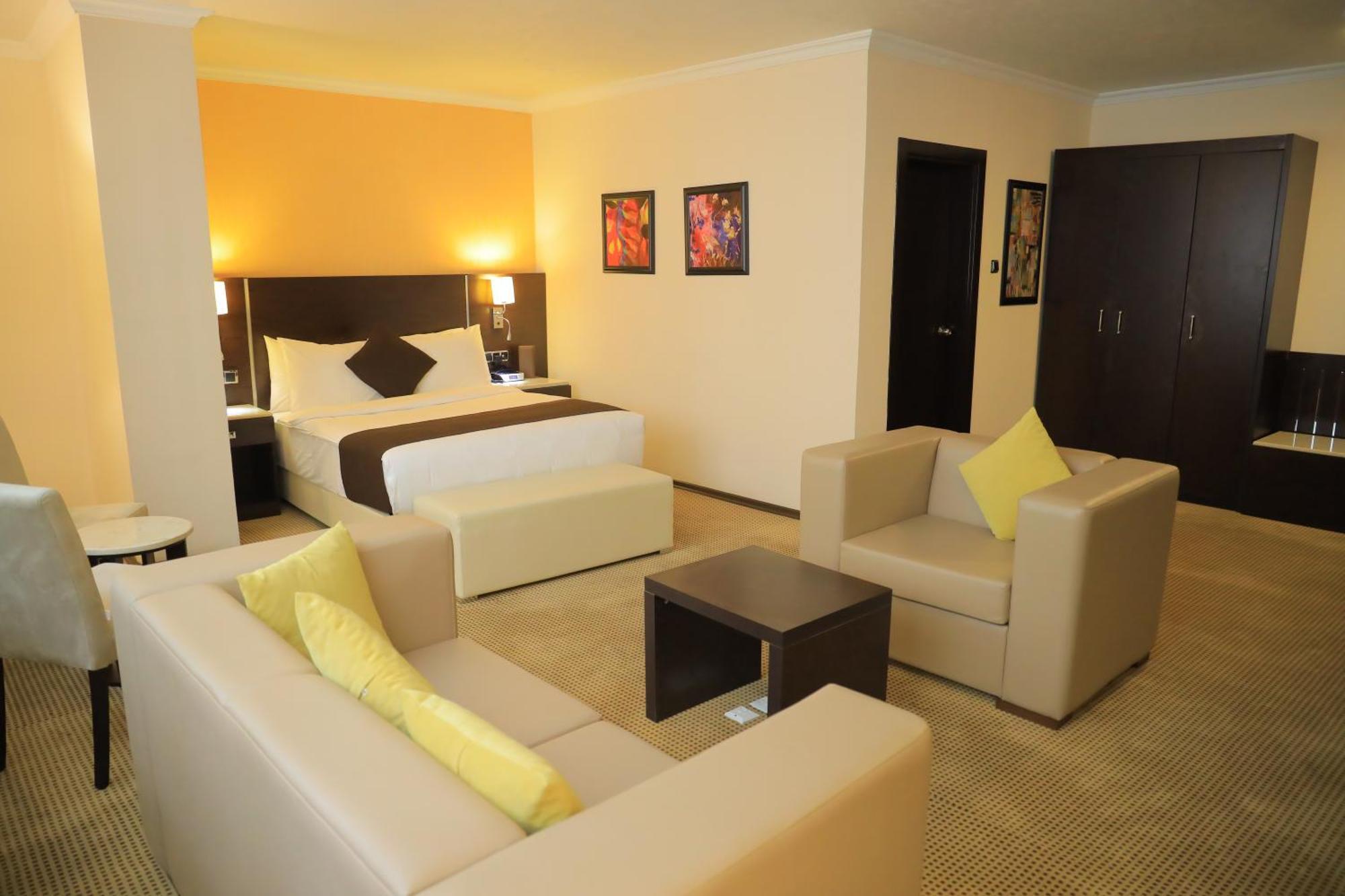 Cassiopeia Hotel Адис Абеба Екстериор снимка
