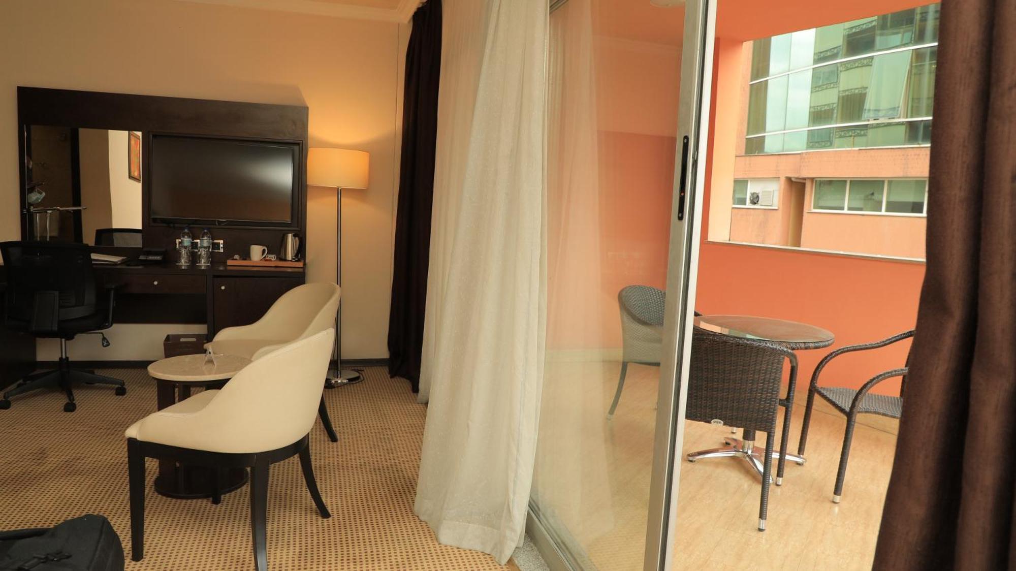 Cassiopeia Hotel Адис Абеба Екстериор снимка